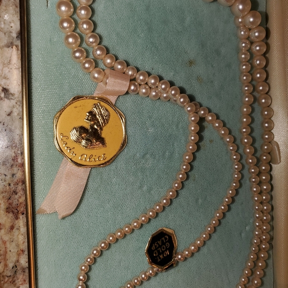 Lady Alice pearls - Picture 2 of 2